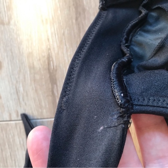 Seafolly Bikini two piece set Australian Swimwear size 12/14 black red floral - Picture 6 of 7